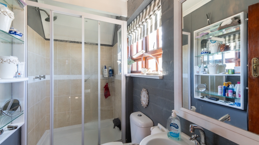 4 Bedroom Property for Sale in Bettys Bay Western Cape